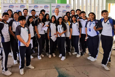 BBVA y Claro llevan Internet a 200 instituciones educativas de Colombia